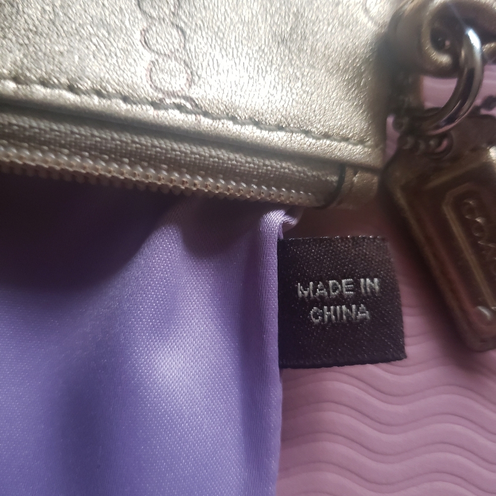 SOLD - Coach Y2K Metallic Gold Small Wristlet Coin Wallet - Picture 6 of 10